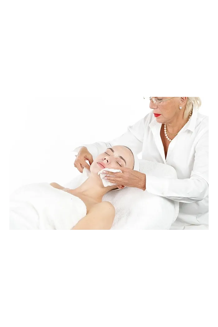 Выравнивающий скраб-эксфолиатор для лица