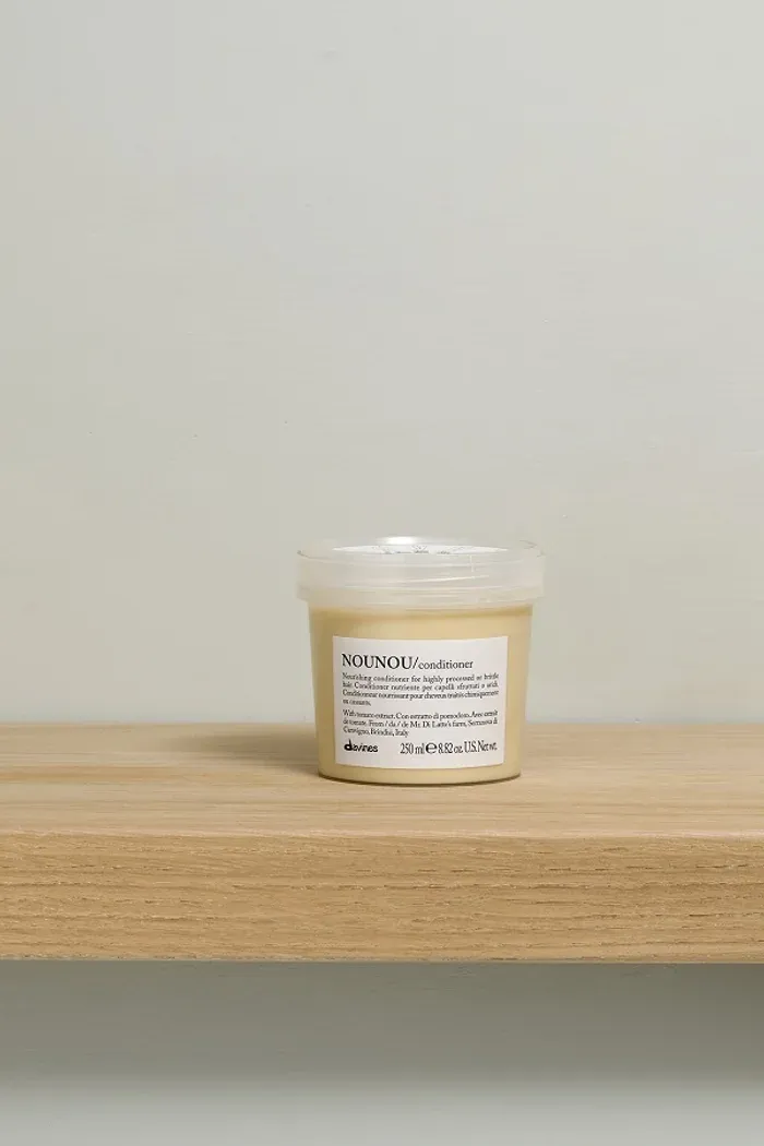 NOUNOU питательный кондиционер для поврежденных и ломких волос