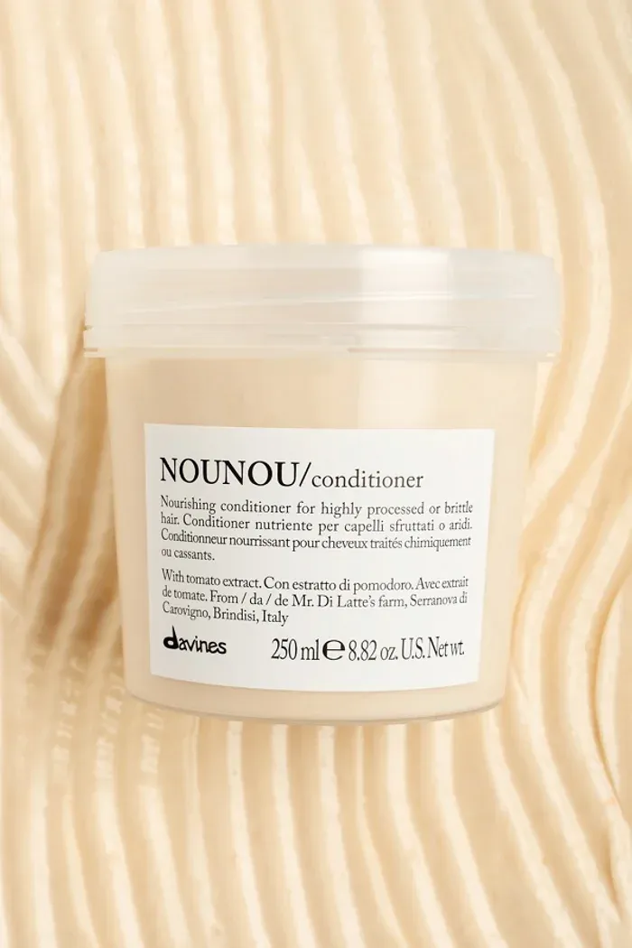 NOUNOU питательный кондиционер для поврежденных и ломких волос