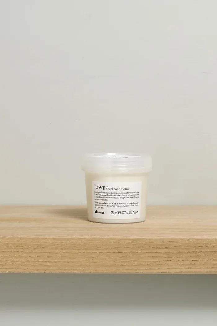 LOVE кондиционер для усиления завитка