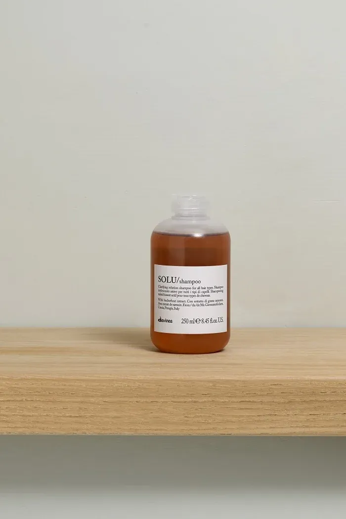 SOLU освежающий шампунь для глубокого очищения