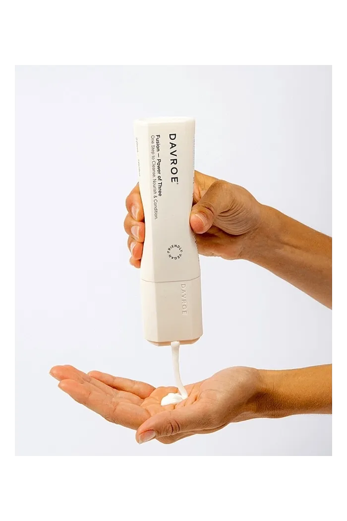 Универсальное средство для мытья и кондиционирования волос