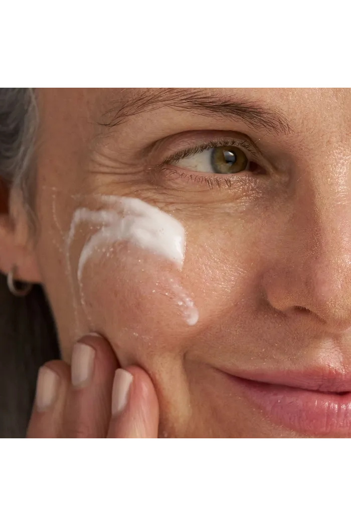 очищающее средство для обновления кожи с Lactic Acid